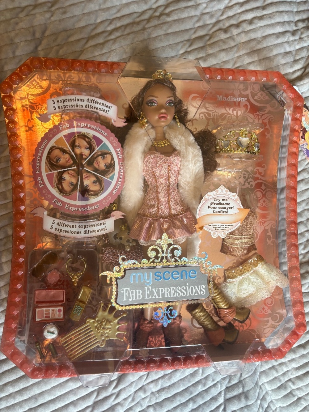 Mattel My Scene Madison Doll in Pink, Gold, White and Brown